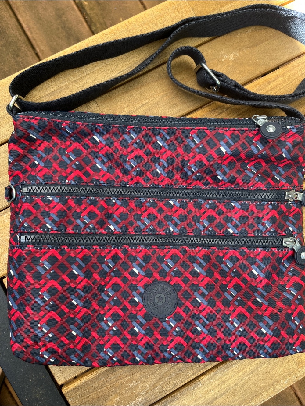 Kipling Spacious many pockets! Red and Black Patterned Triple-Zip Crossbody - Picture 1 of 11